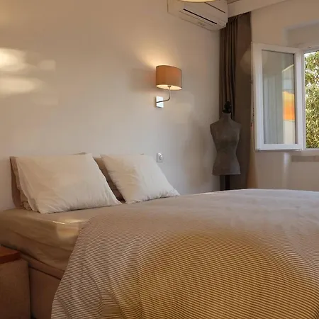 2 Bedroom With Garden And Pantheon Views By Lisbeyond Apartment *