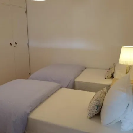 2 Bedroom With Garden And Pantheon Views By Lisbeyond Апартаменти